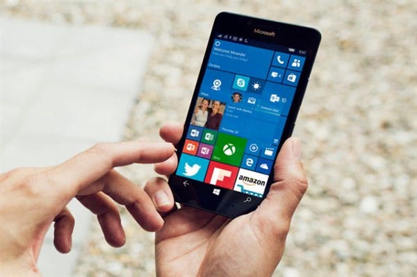 微软放弃Win10 mobiles