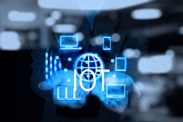 雷军建议提前布局5G应用推动物联网创新发展